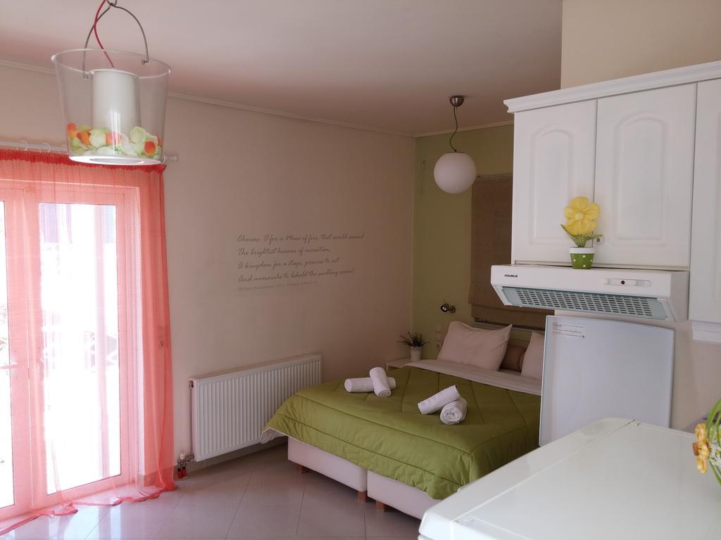 Villa Muses Poros Town Room photo